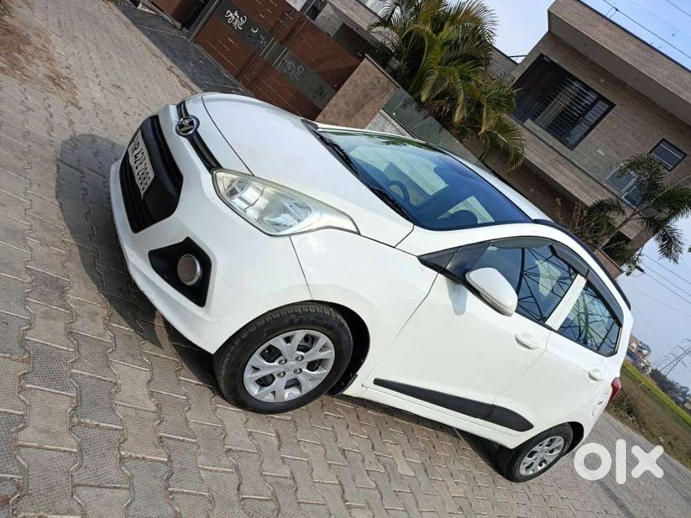 Hyundai Grand I10 1.2 Crdi Sportz Option, 2016, Diesel
