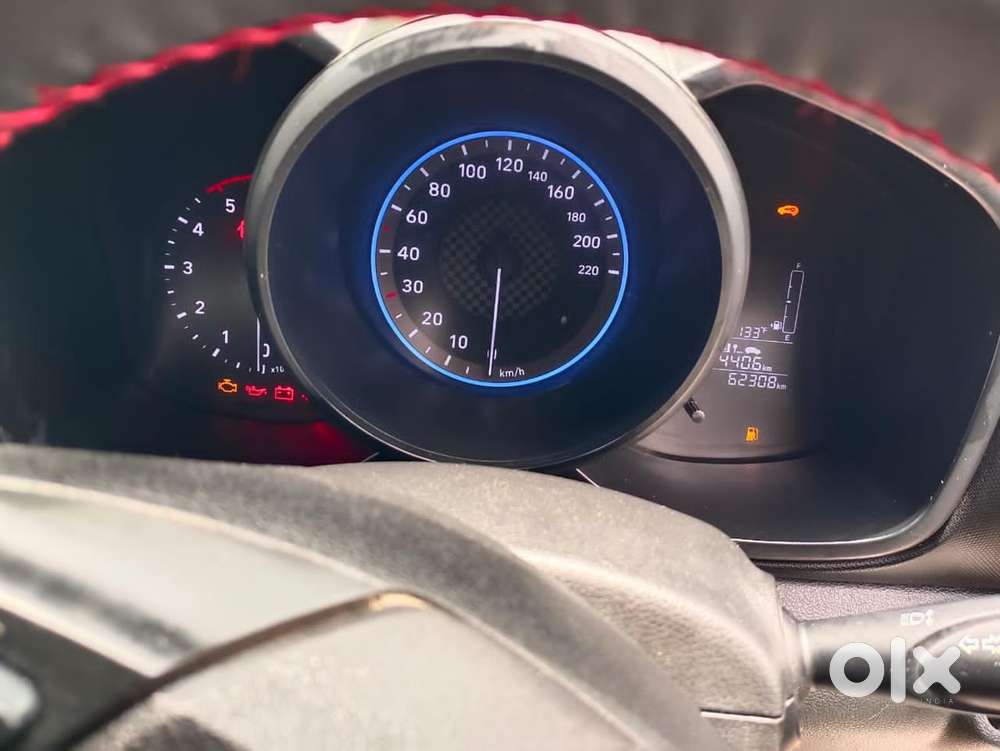 Hyundai Venue Sx (o) Mt 1.5 Diesel, 2021, Diesel