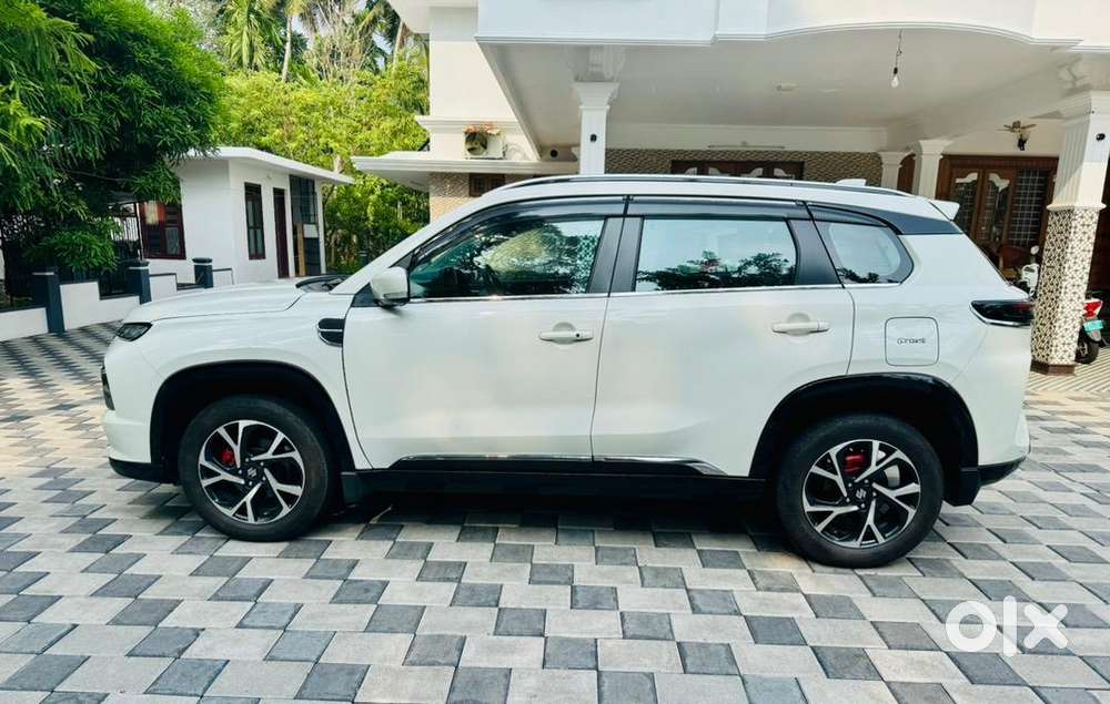 Maruti Suzuki Grand Vitara 2023 Petrol Well Maintained