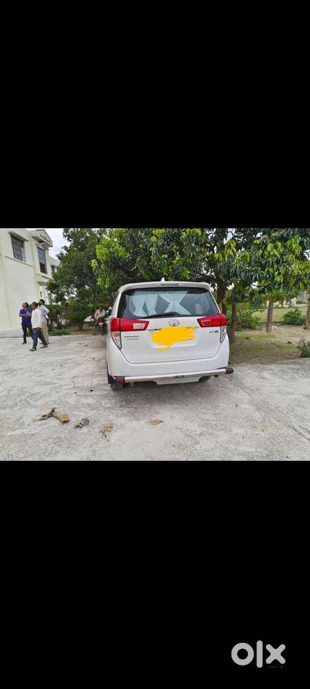 Toyota Innova Crysta