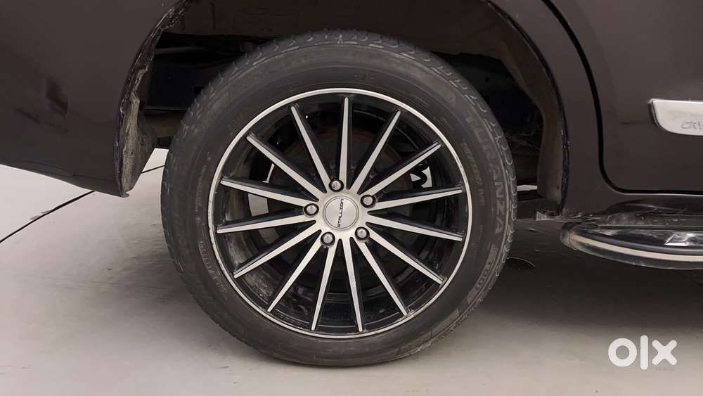 Toyota Innova Crysta 2.8 Zx At 7 Seater, 2017, Diesel