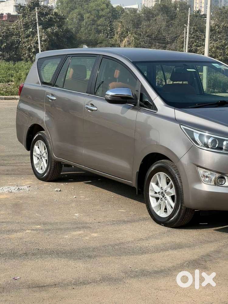 Toyota Innova Crysta 2.4 V, 2019