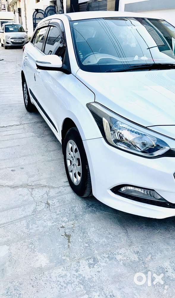 Hyundai I20 Sportz Plus, 2015, Petrol