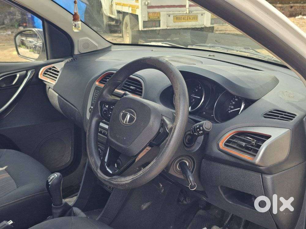Tata Tiago 1.2 Revotron Xz, 2016, Petrol
