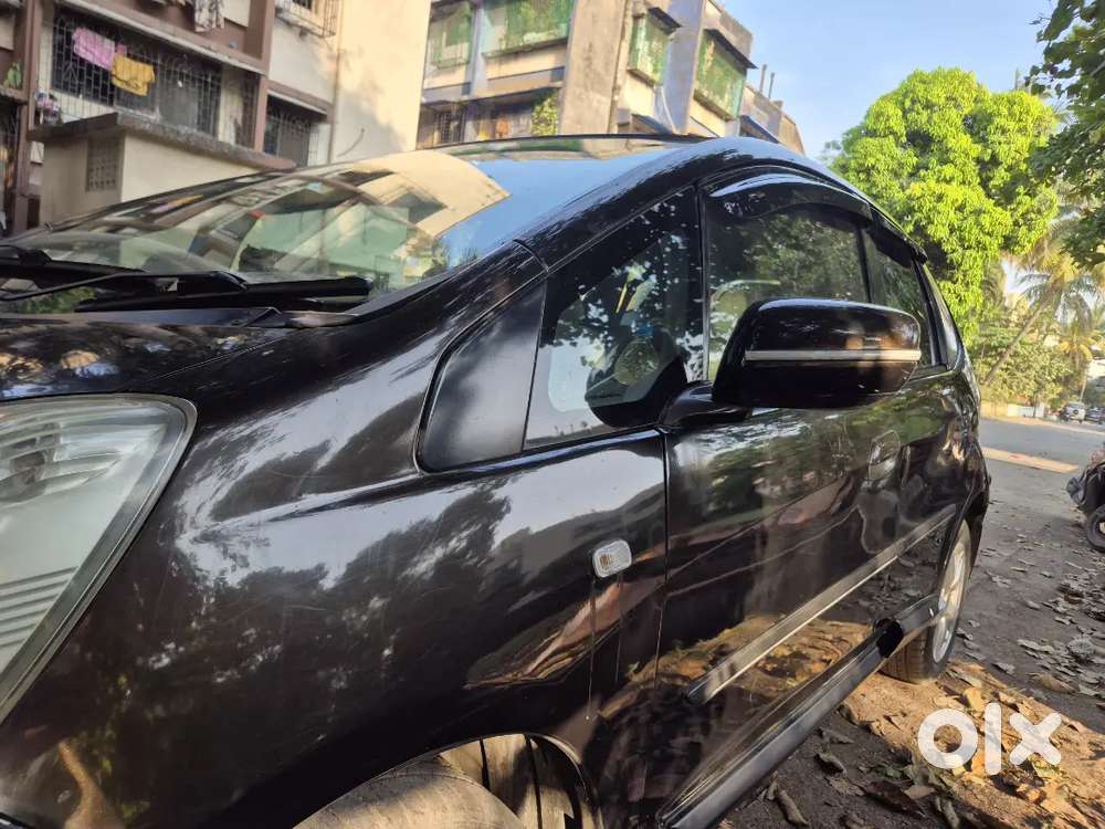 Honda Jazz 1.2 Zx 2011( All Paper Clear Upto 2031)