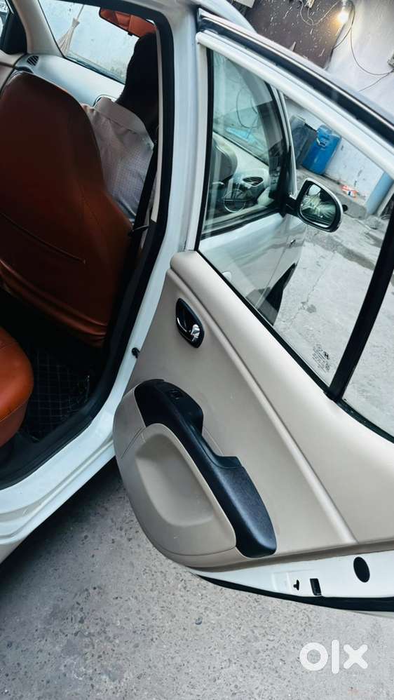 Hyundai I10 Sportz 2011