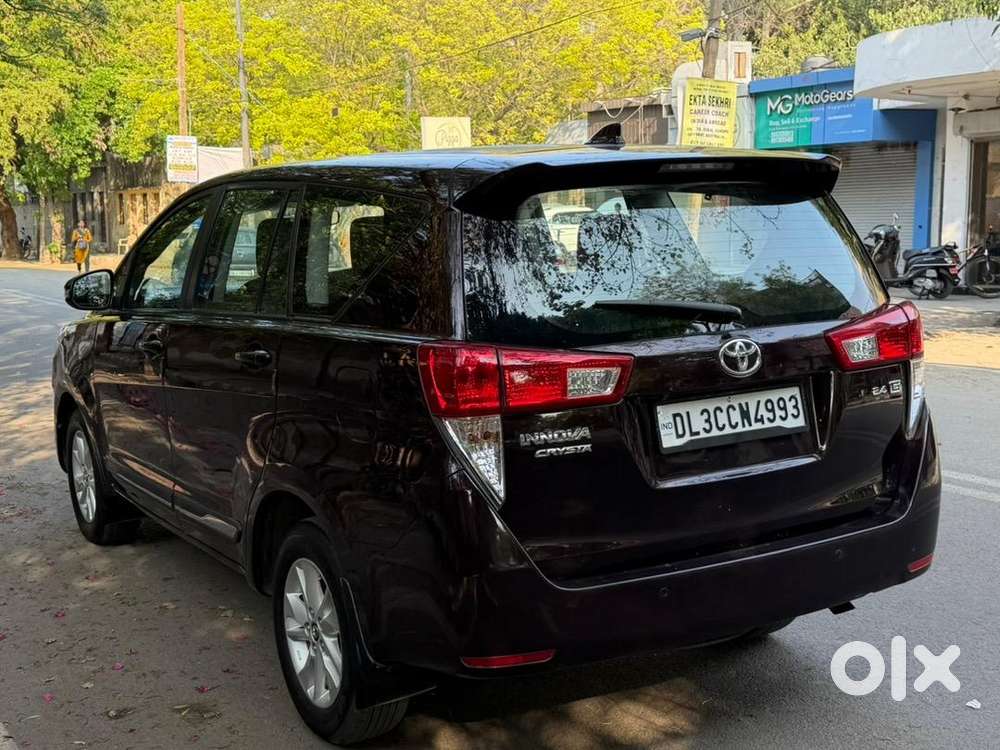 Toyota Innova Crysta 2018 Diesel Well Maintained