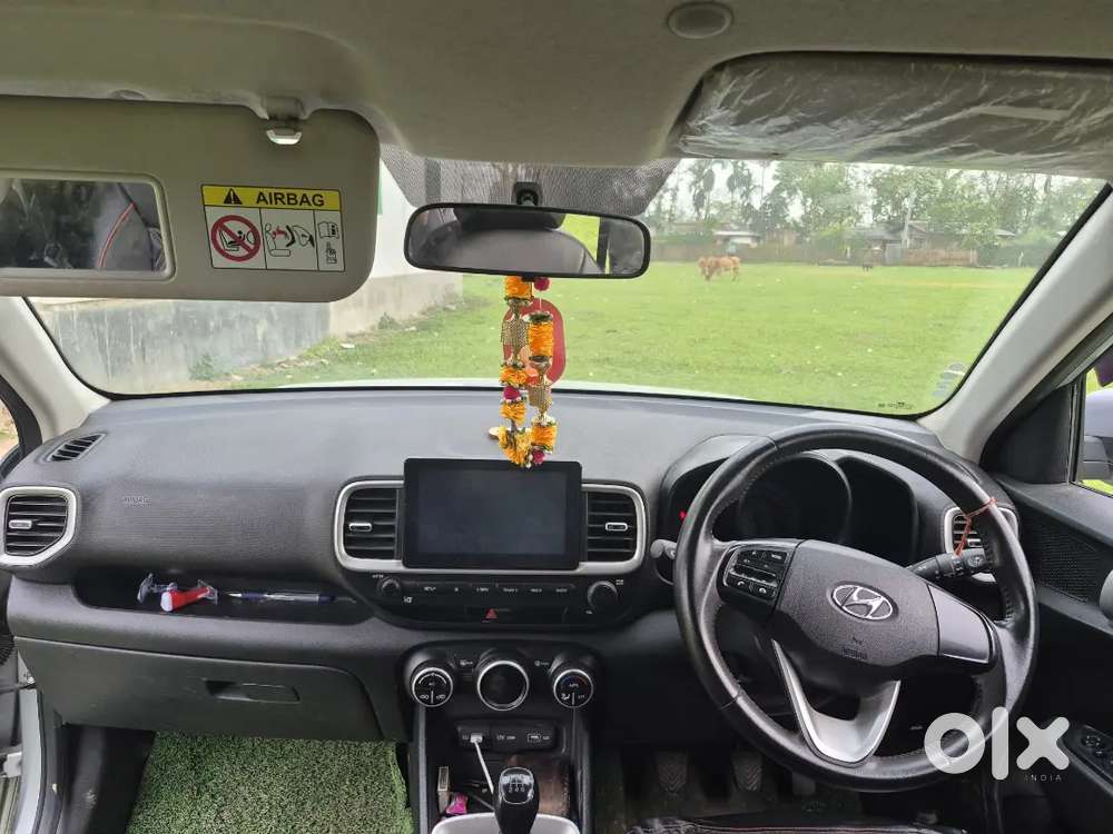 Hyundai Venue 2022 Petrol Well Maintained