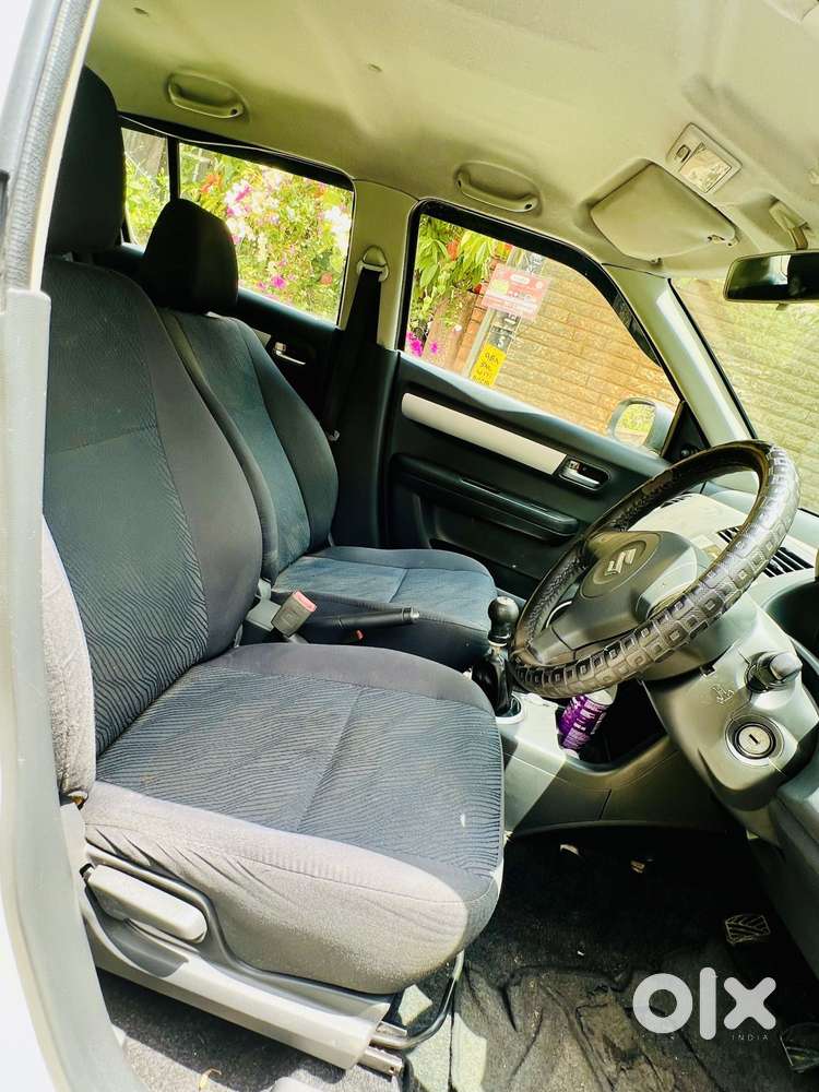 Maruti Suzuki Swift 1.2 Vxi (o), 2011, Petrol