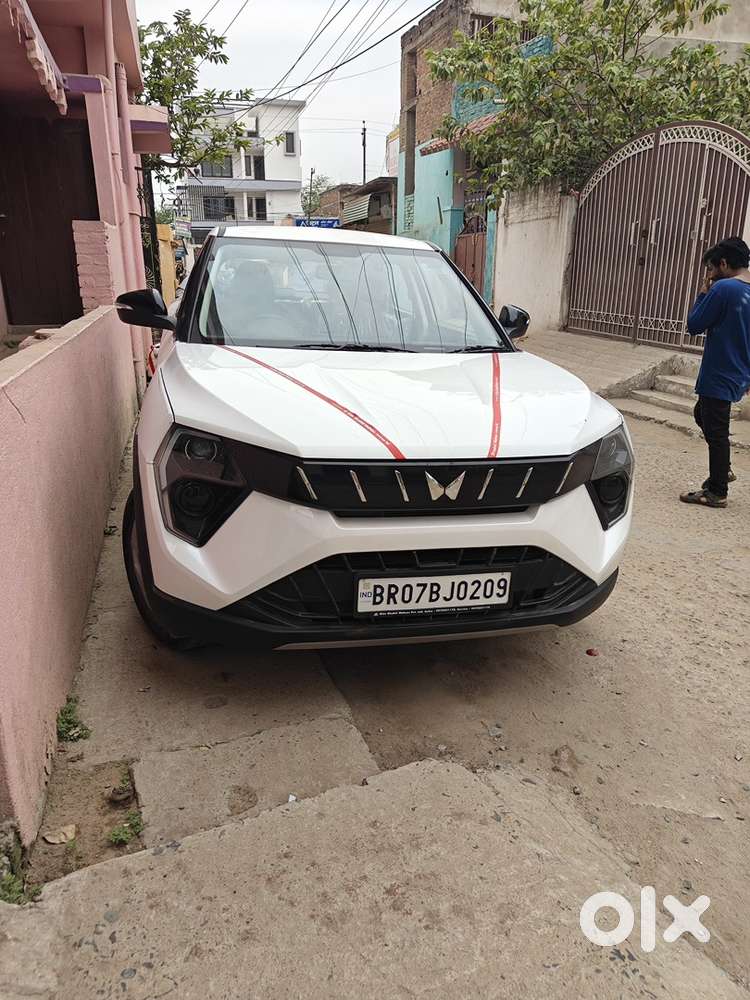 Mahindra Xuv3xo Petrol 2025