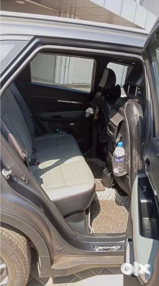 Kia Sonet X-line Top Model Atomic 2023 Petrol  Just Looking New