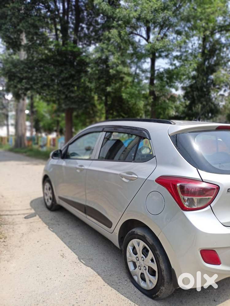 Hyundai Grand I10 2013-2016 Sportz, 2015, Petrol