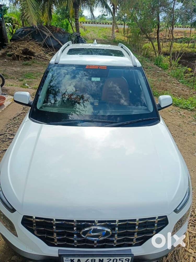 Hyundai Venue 2021 Diesel 57000 Km Driven