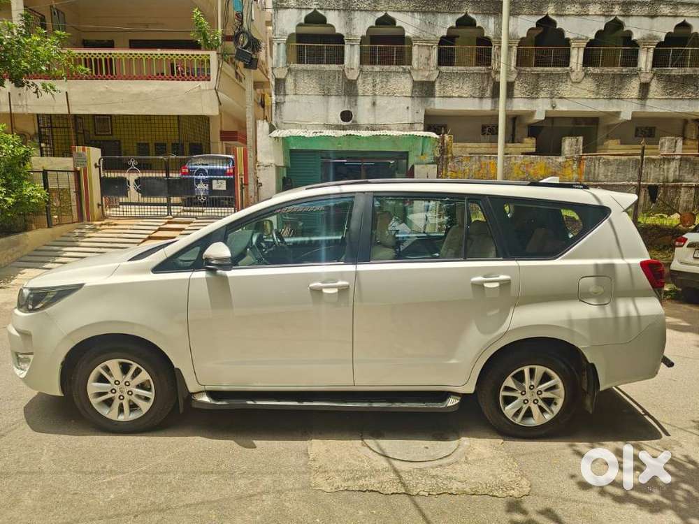 Toyota Innova Crysta 2.4 G Mt 8s, 2024, Diesel