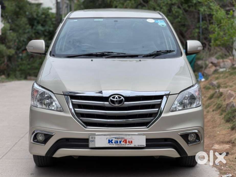Toyota Innova 2.5 Vx 7 Seater Bs Iv, 2015, Diesel