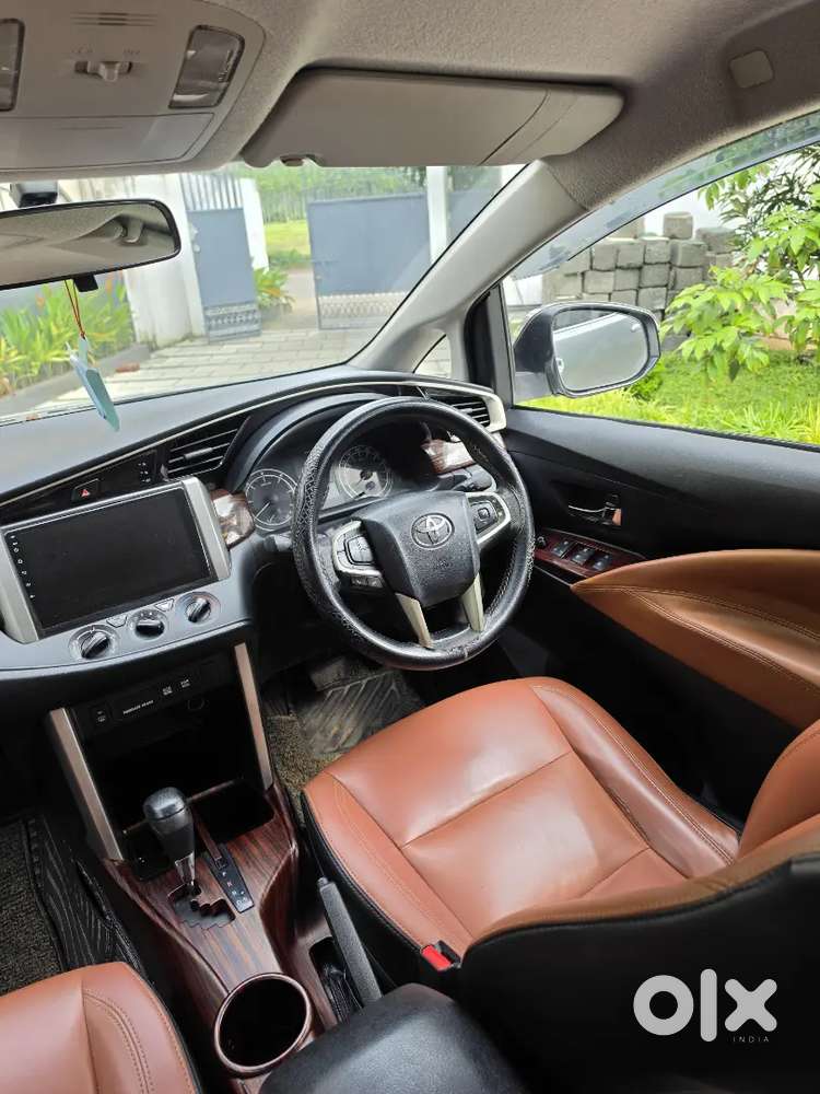 Toyota Innova Crysta 2.8 Diesel Automaticj