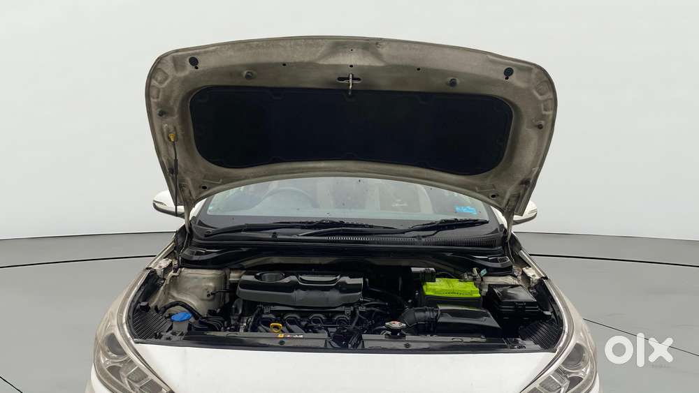 Hyundai Verna 1.6 Sx (o) Vtvt, 2017, Petrol