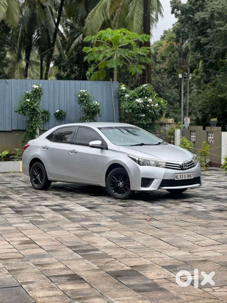 Toyota Corolla Altis 2015
