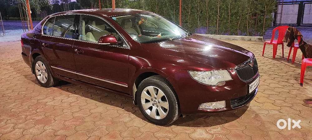 Skoda Superb Elegance 1.8 At