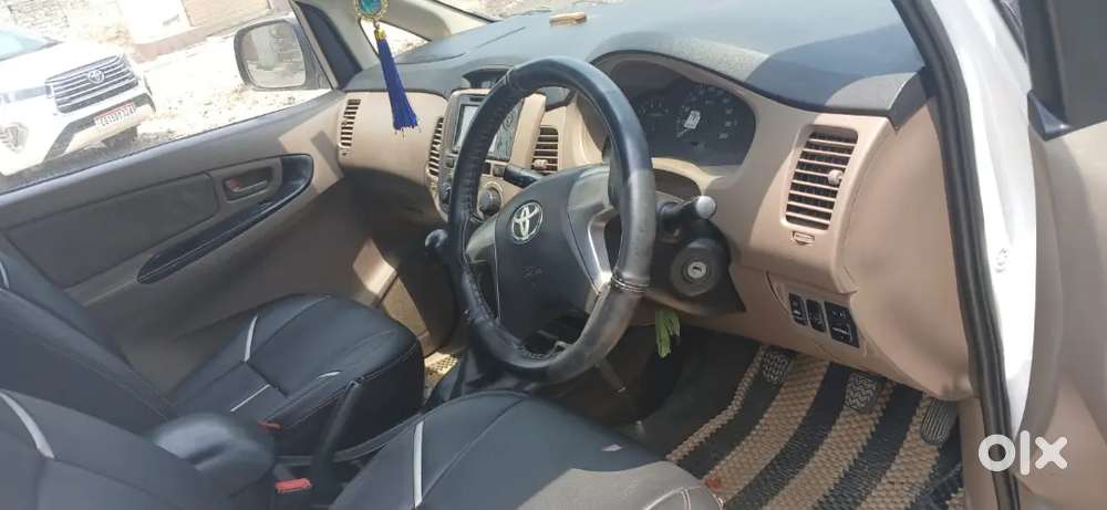 Toyota Innova 2016 Diesel 174000 Km Driven