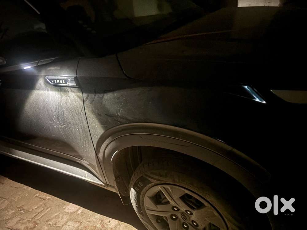 Hyundai Venu Sx Car