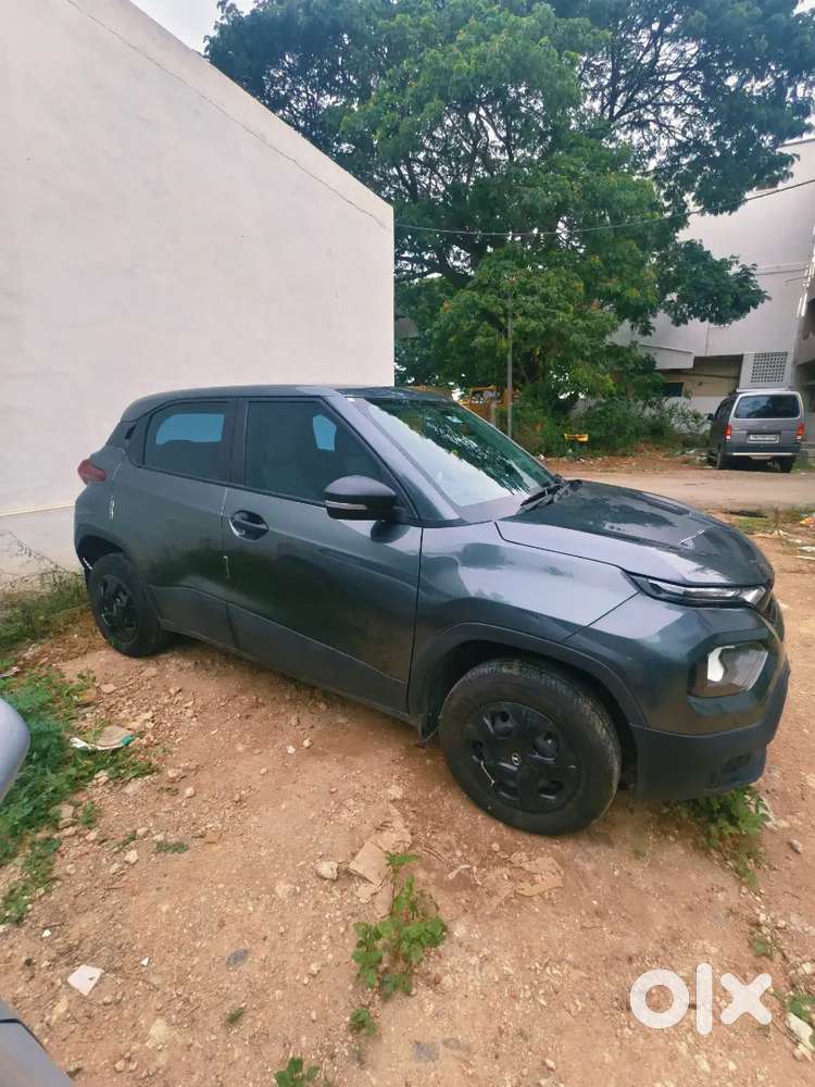 Tata Punch 2025 Petrol 1900 Km Driven