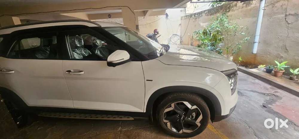 Hyundai Alcazar 2024 Diesel 24000 Km Driven