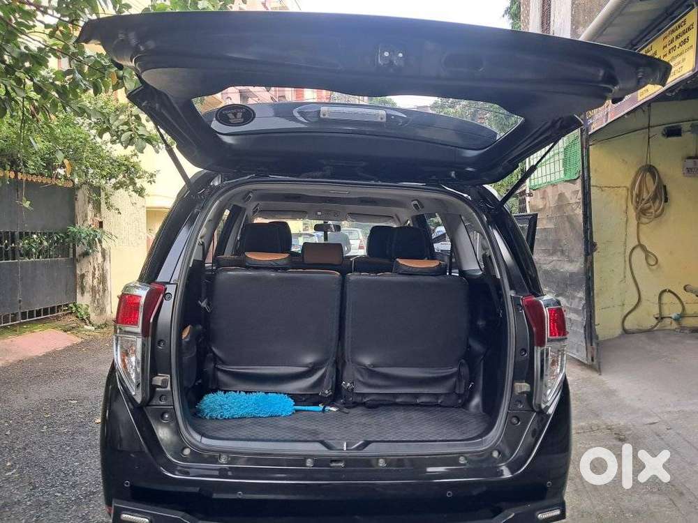 Toyota Innova Crysta 2.7 Gx Limited Edition 8 Str, 2024, Diesel