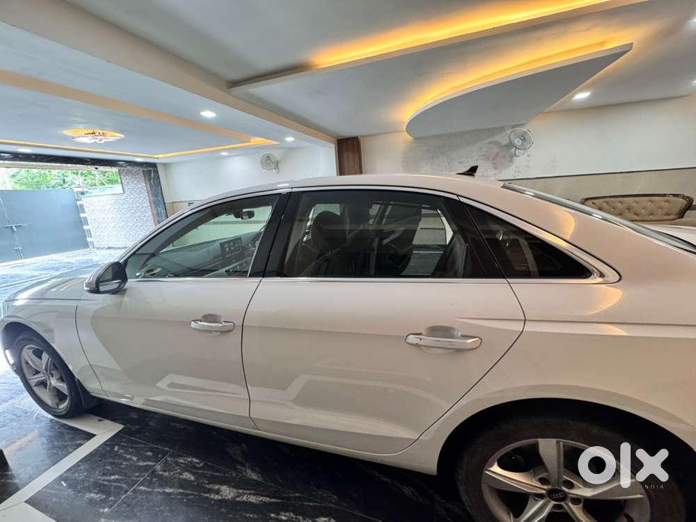 Audi A4 Petrol 2023