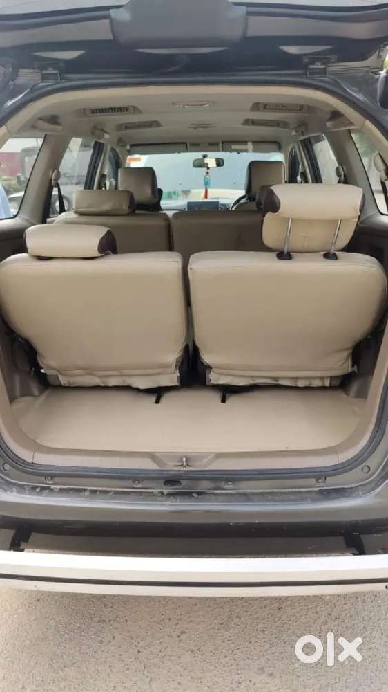 Toyota Innova 2.5 V 8 Str Diesel 2015
