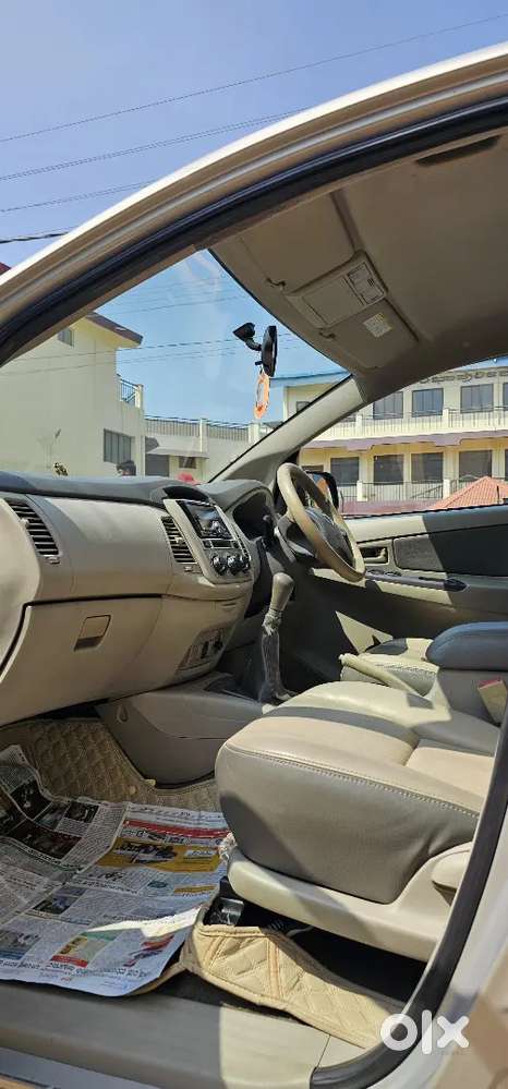 Toyota Innova 2012 Diesel 150000 Km Driven