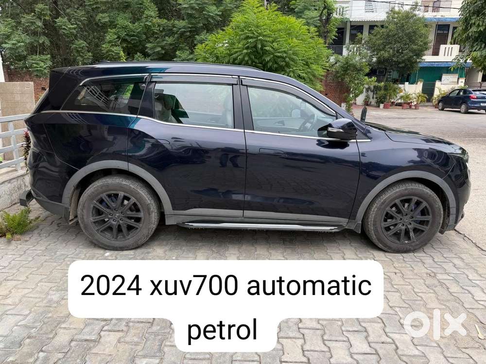 Mahindra Xuv700 2.0 Ax 7 Petrol At Luxury Pack Str, 2023, Petrol