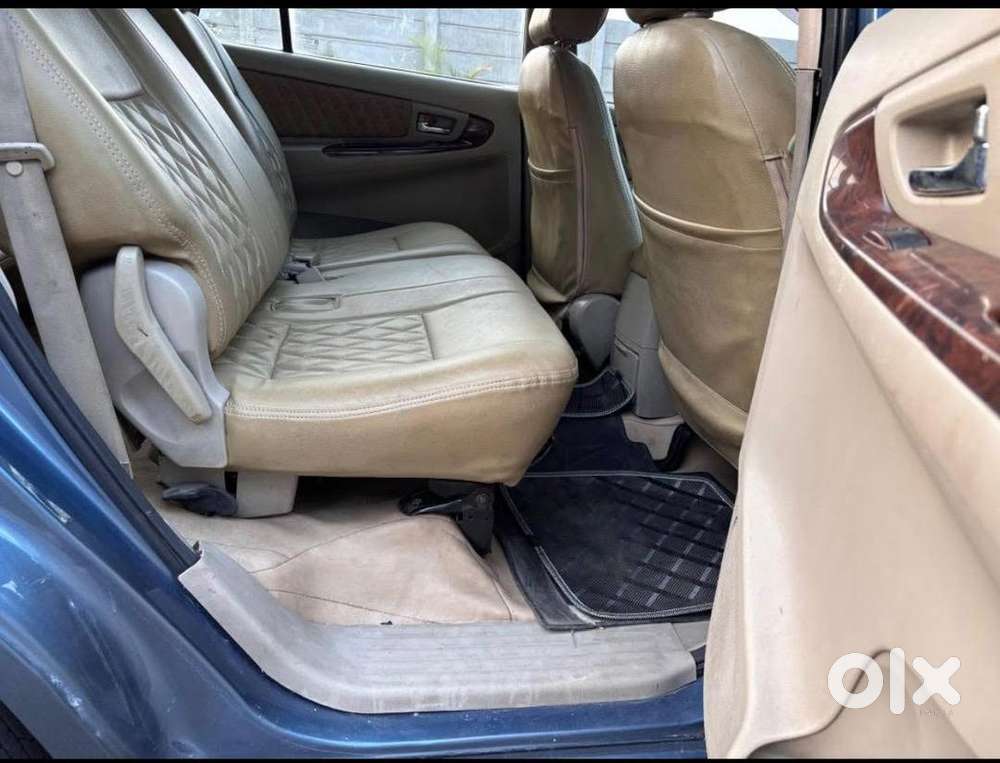 Toyota Innova 2012 Diesel 150000 Km Driven