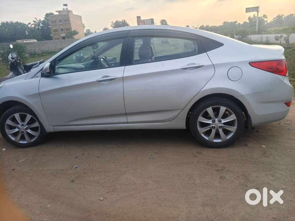Hyundai Fluidic Verna 2013