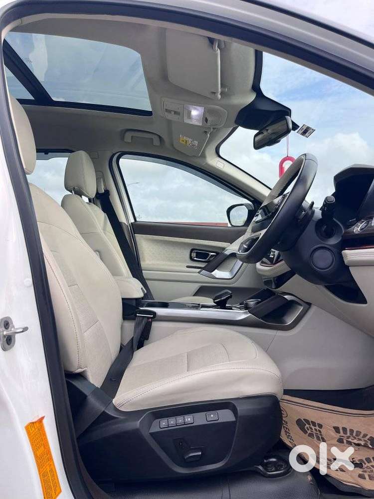Tata Safari Accomplished Dual Tone At, 2023, Diesel