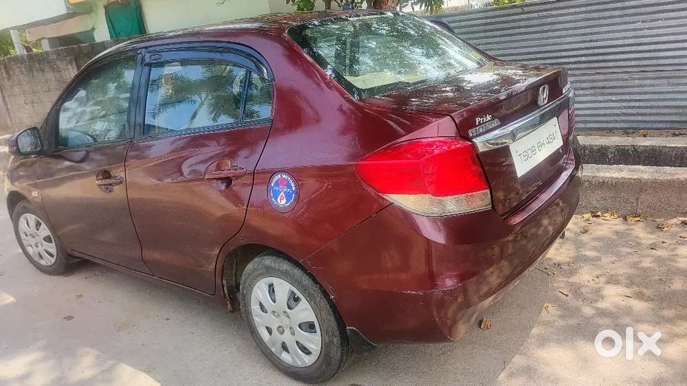 Honda Amaze 2015 Petrol Well Maintained .good Condition