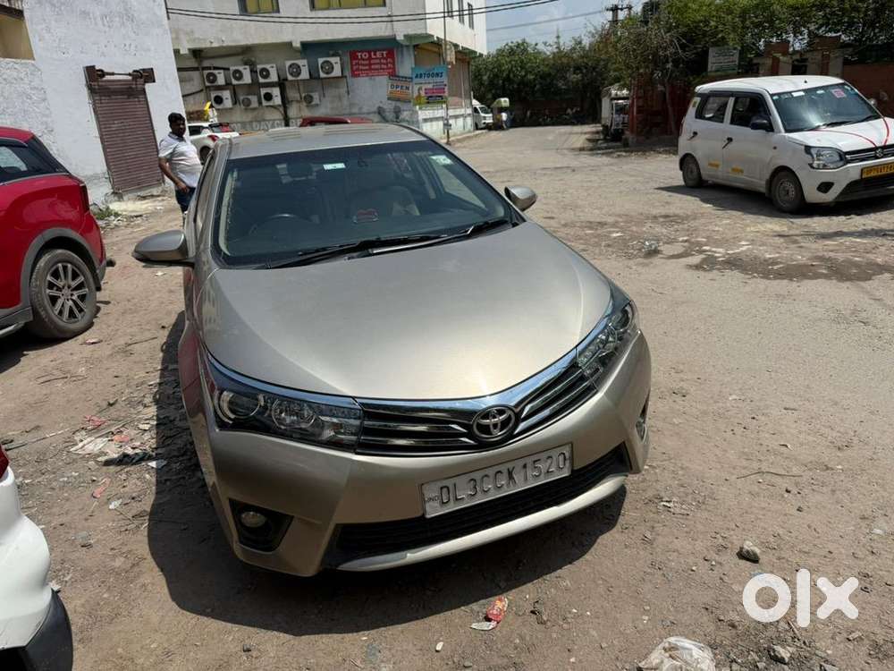 Toyota Corolla Altis 2015 Petrol Well Maintained
