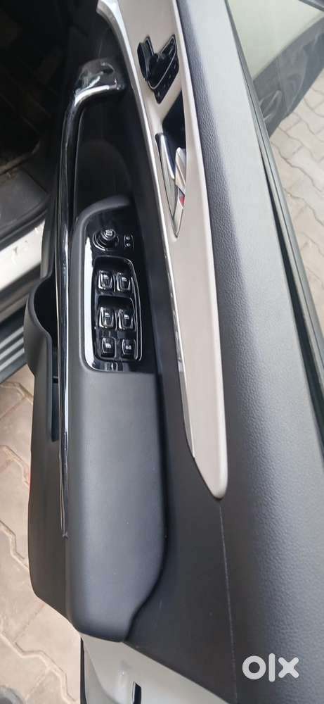 Mahindra Xuv700 Diesel 2024