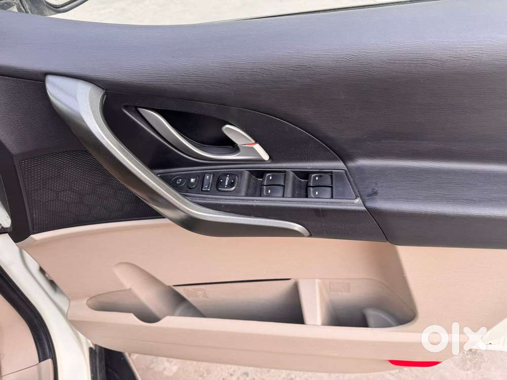 Mahindra Xuv500 2.2 W10, 2017, Diesel