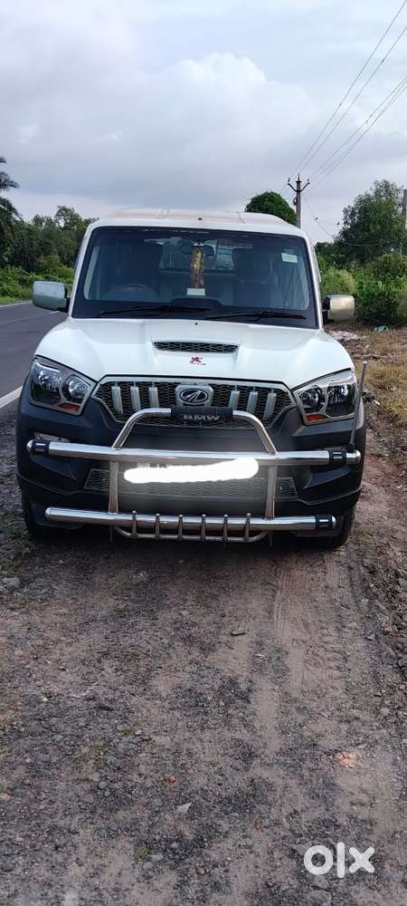 Mahindra Scorpio S4, 2016, Diesel