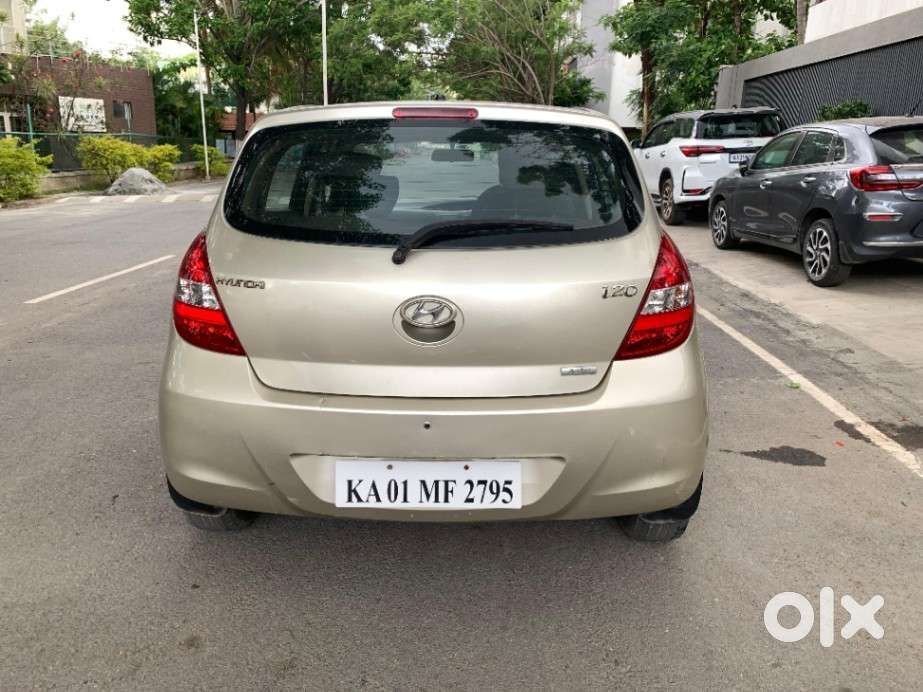 Hyundai I20 1.4 Asta (at), 2010, Petrol