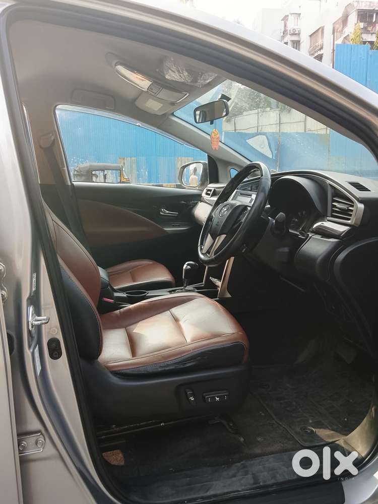 Toyota Innova Crysta 2.8z Automatic, 2016, Diesel