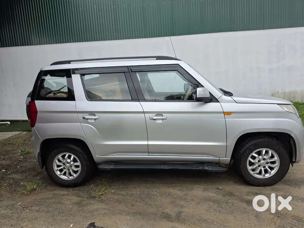 Well Maintained , New Insurance, New Tyre ,company Service