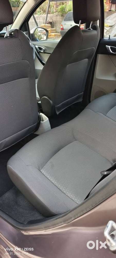 Tata Tiago 1.2 Revotron Xza, 2017, Petrol