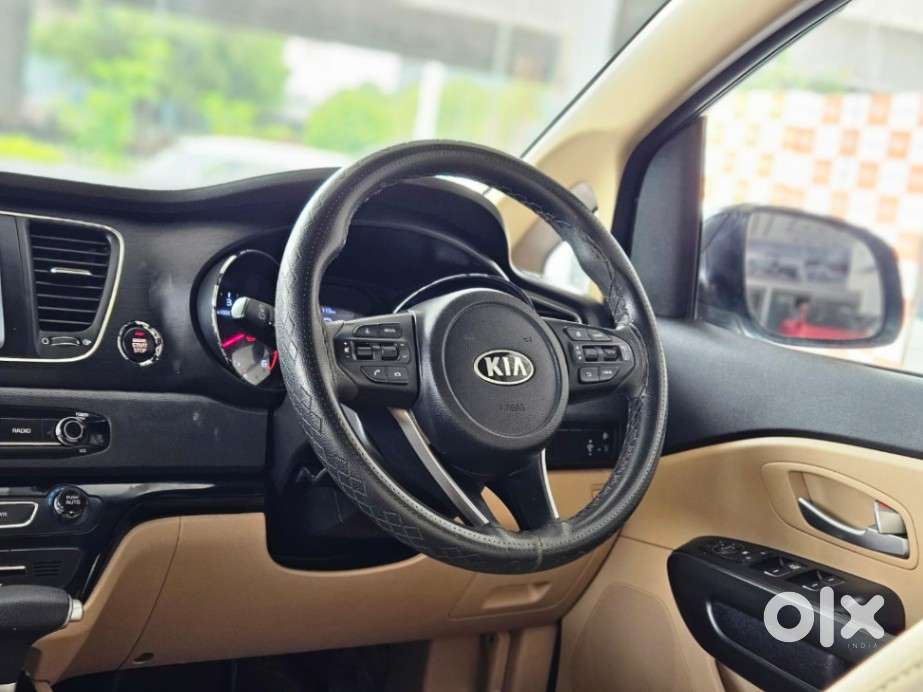 Kia Carnival Premium, 2020, Diesel