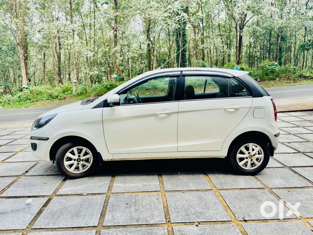Tata Bolt Revotron Xm, 2015, Petrol