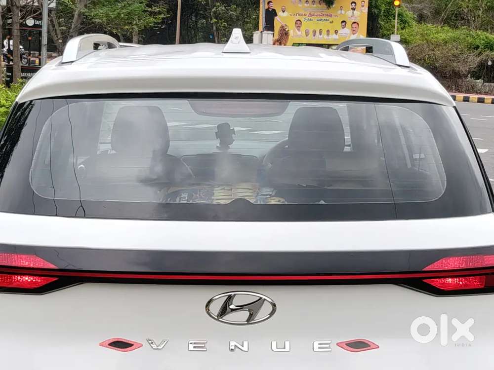 Show Room Track Fully Loaded Vehicle Rooftof Also