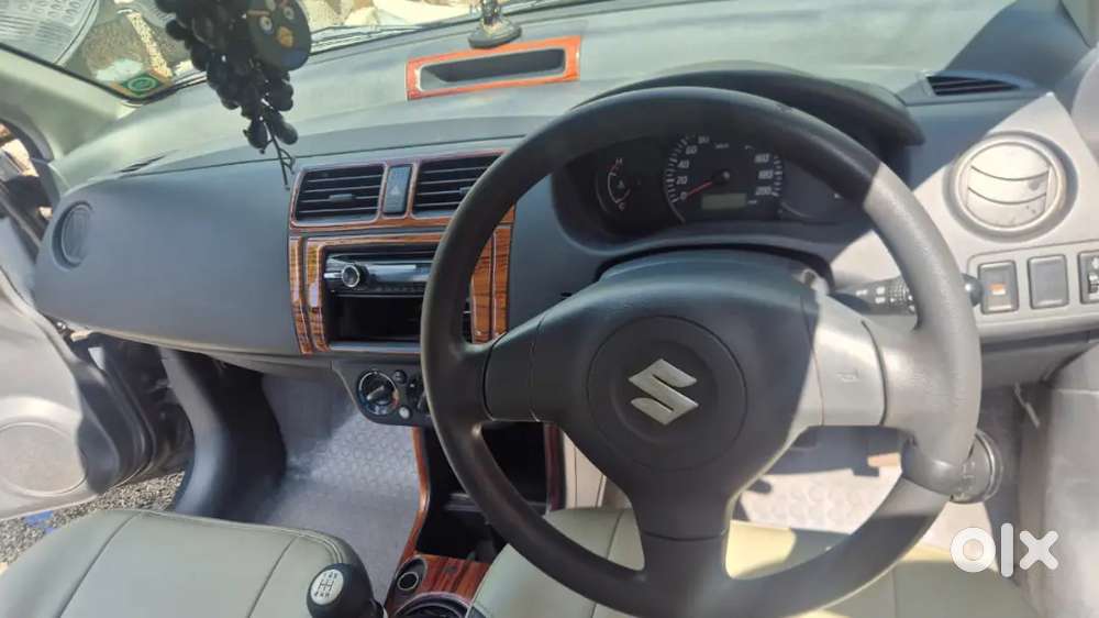 Maruti Suzuki Swift Lxi Petrol Manual 2011