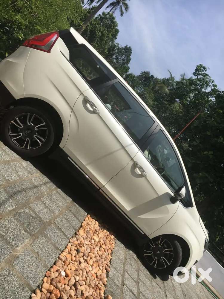 Mahindra Marazzo 2019 M8 7-seater Diesel Manual