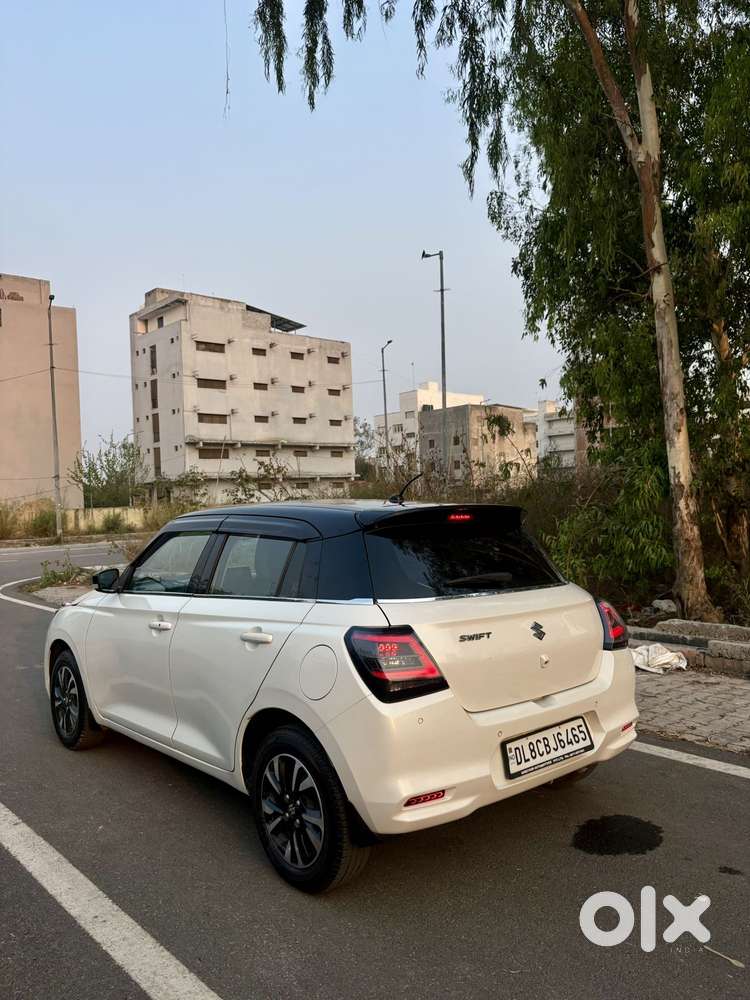 Maruti Suzuki Swift Zxi Plus Dual Tone, 2025, Petrol
